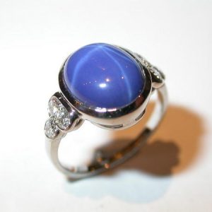 Bague art deco cabochon saphir