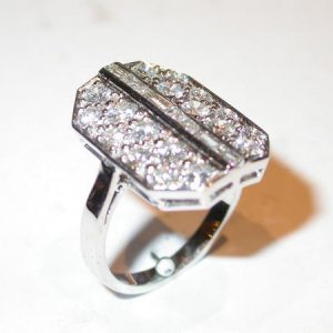 Bague or blanc, diamants baguettes, art deco