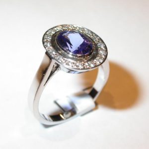 Bague or blanc, tanzanite, diamants