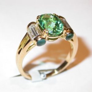 Bague tourmaline paraiba et baguettes diamants