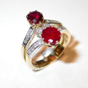 Bague toi et moi, rubis, diamants