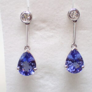 Pendants d’oreilles tanzanites et diamants