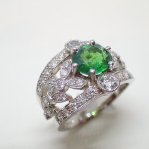 Bague platine diamants grenat tsavorite