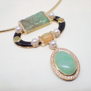 Pendentif or jaune, opale et jade