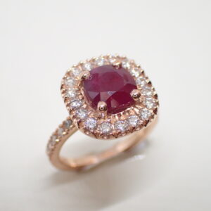 Bague coussin rubis diamants or rose