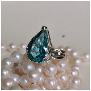 Bague or blanc Aigue marine