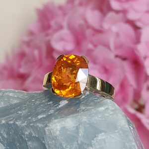 Bague or jaune saphir